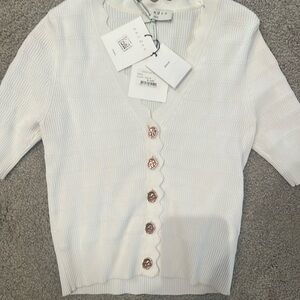 Women’s new white top